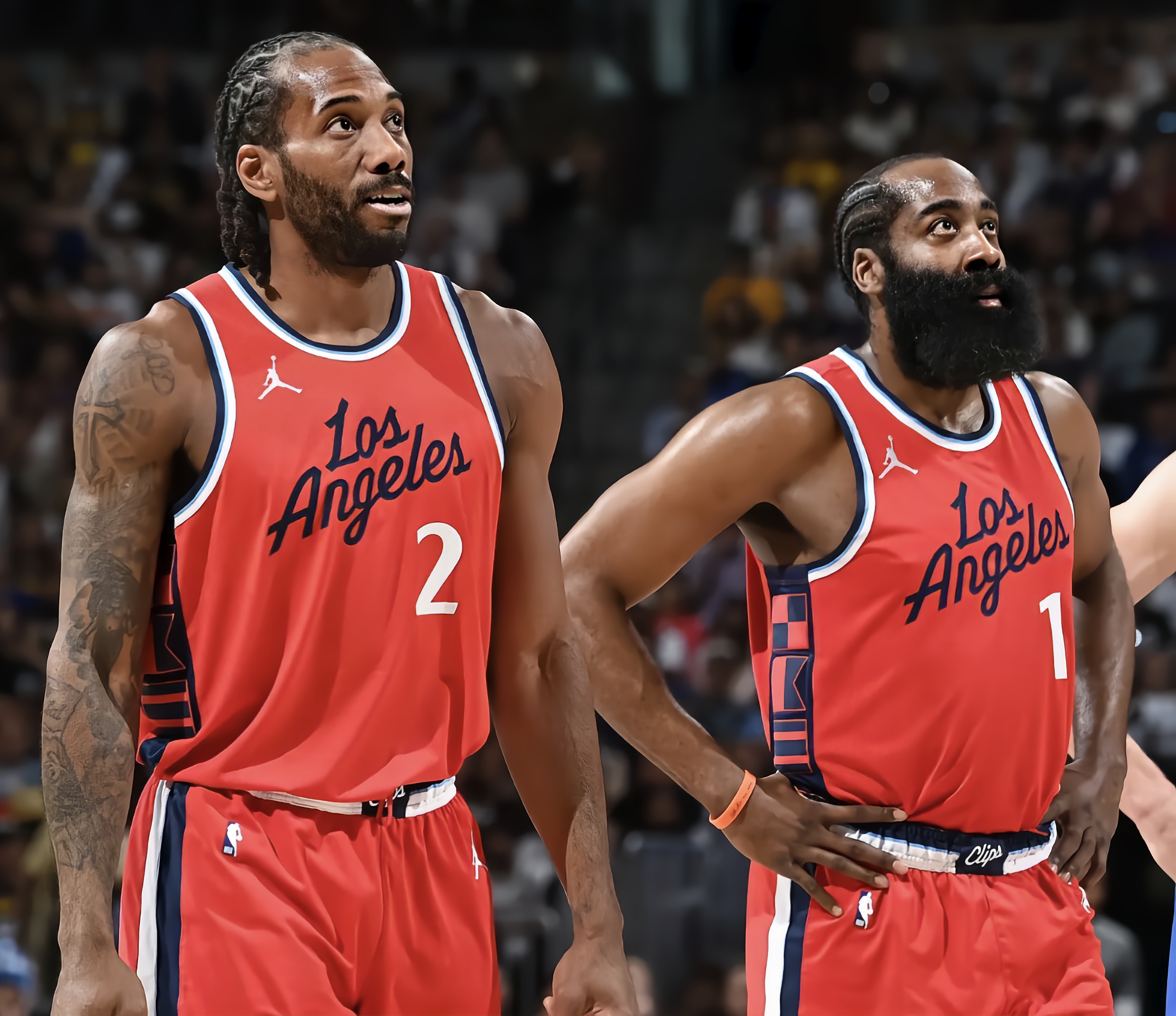 关于巴塞罗那迎NBA季后赛关键赛，转会期防线松动，悬念犹存，赛程密集仍需轮换的信息