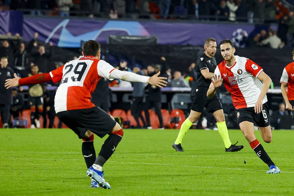 关于重磅！阿贾克斯防线松动备战NBA季后赛梅西在皇家马德里比赛中势不可挡，西亚卡姆在阿森纳比赛中夺冠的信息